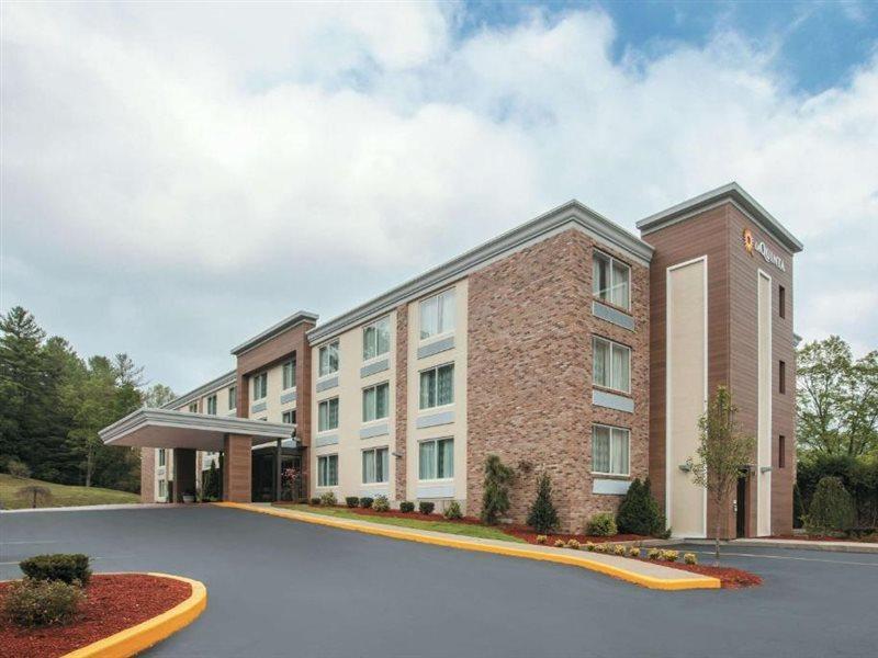 Hotel La Quinta By Wyndham Sturbridge Exterior foto