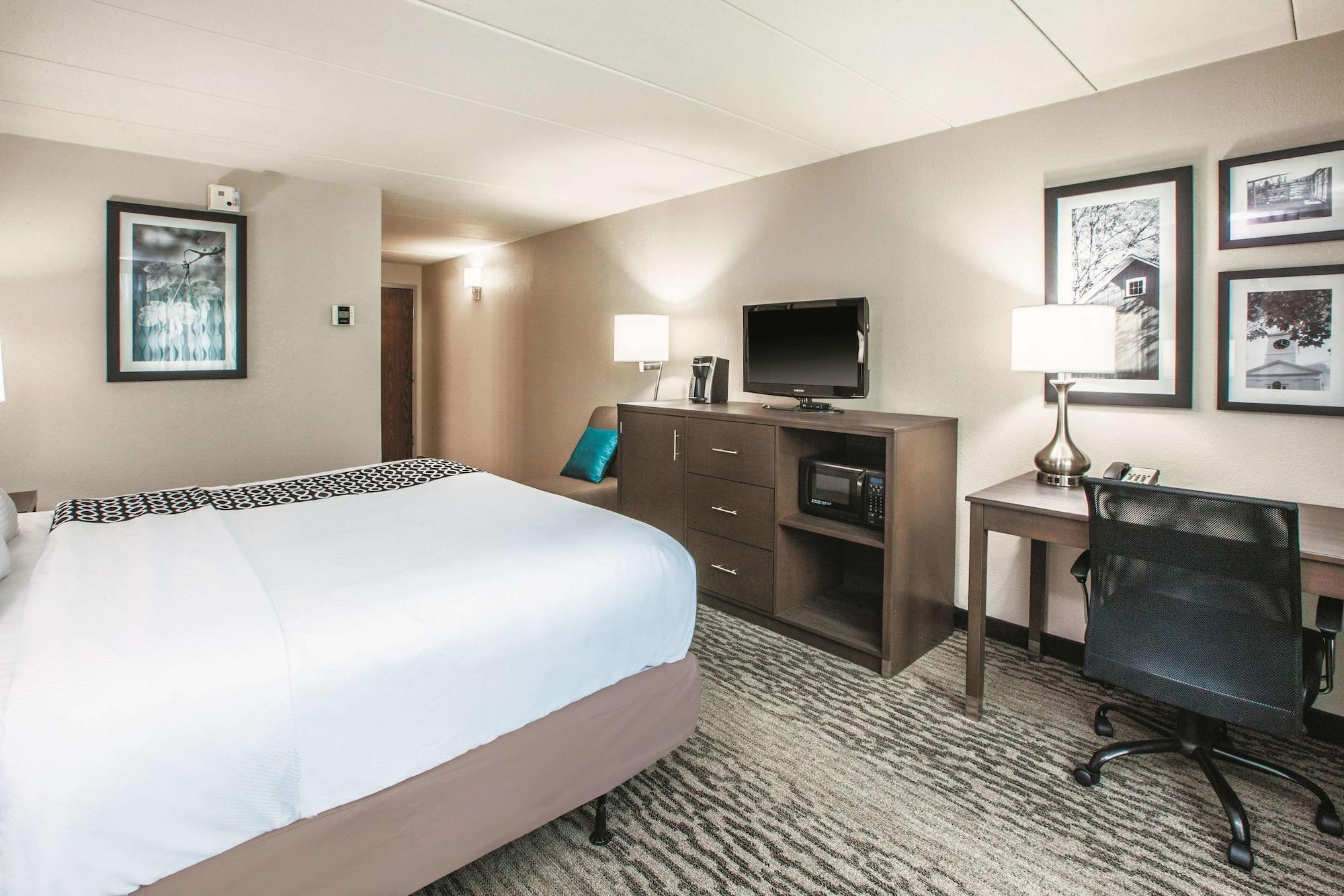 Hotel La Quinta By Wyndham Sturbridge Exterior foto