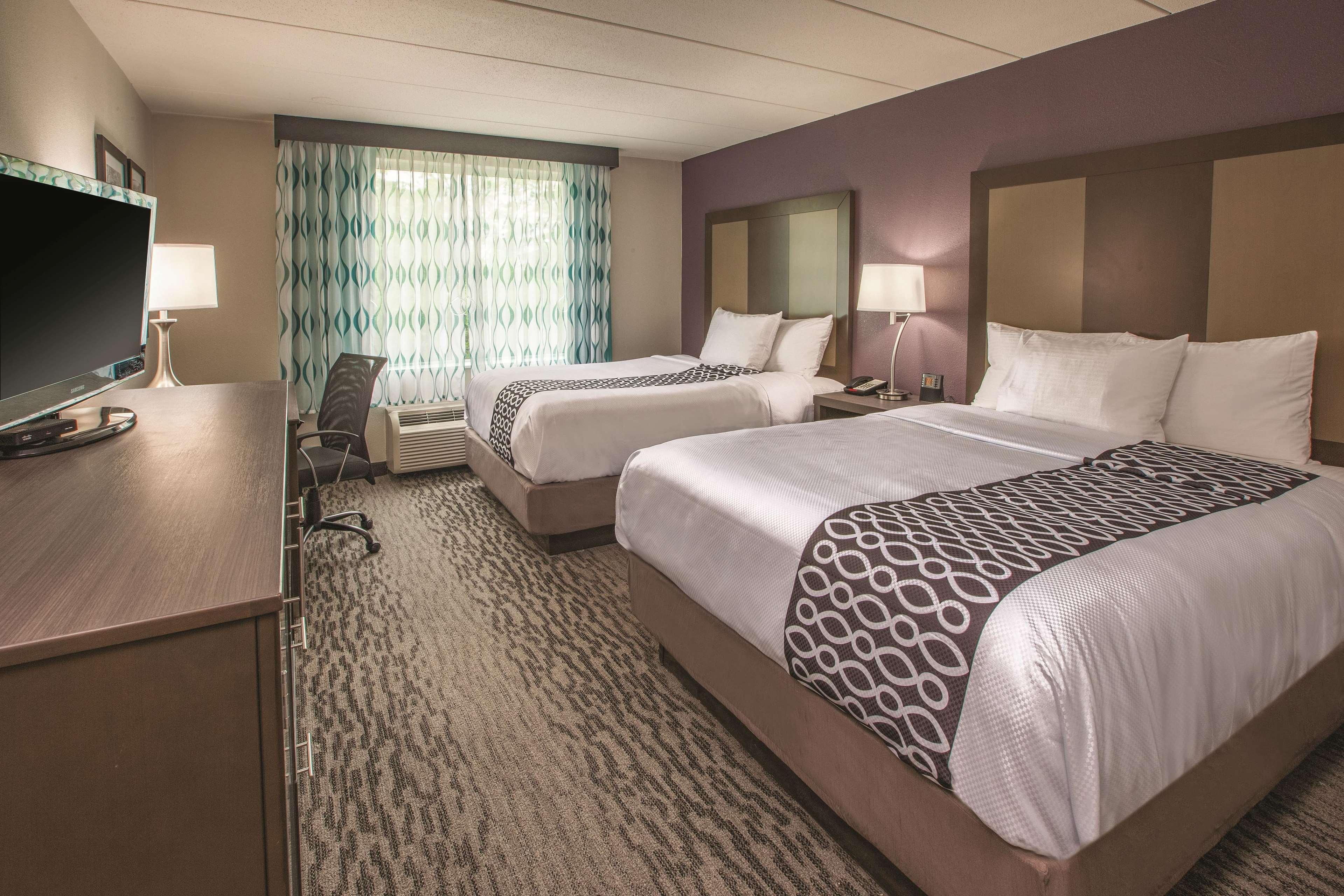 Hotel La Quinta By Wyndham Sturbridge Exterior foto
