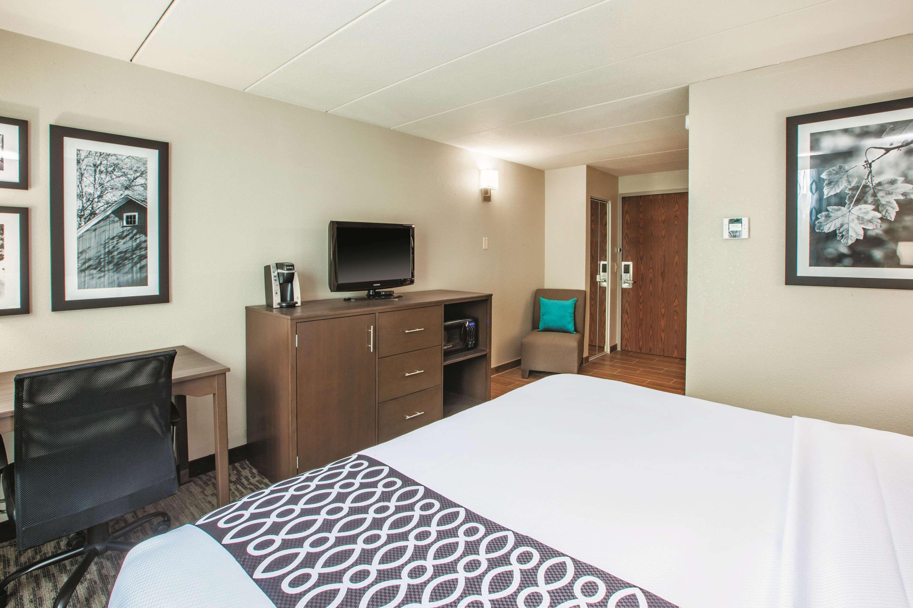 Hotel La Quinta By Wyndham Sturbridge Exterior foto